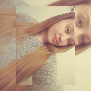 Meet your Posher, Desiree